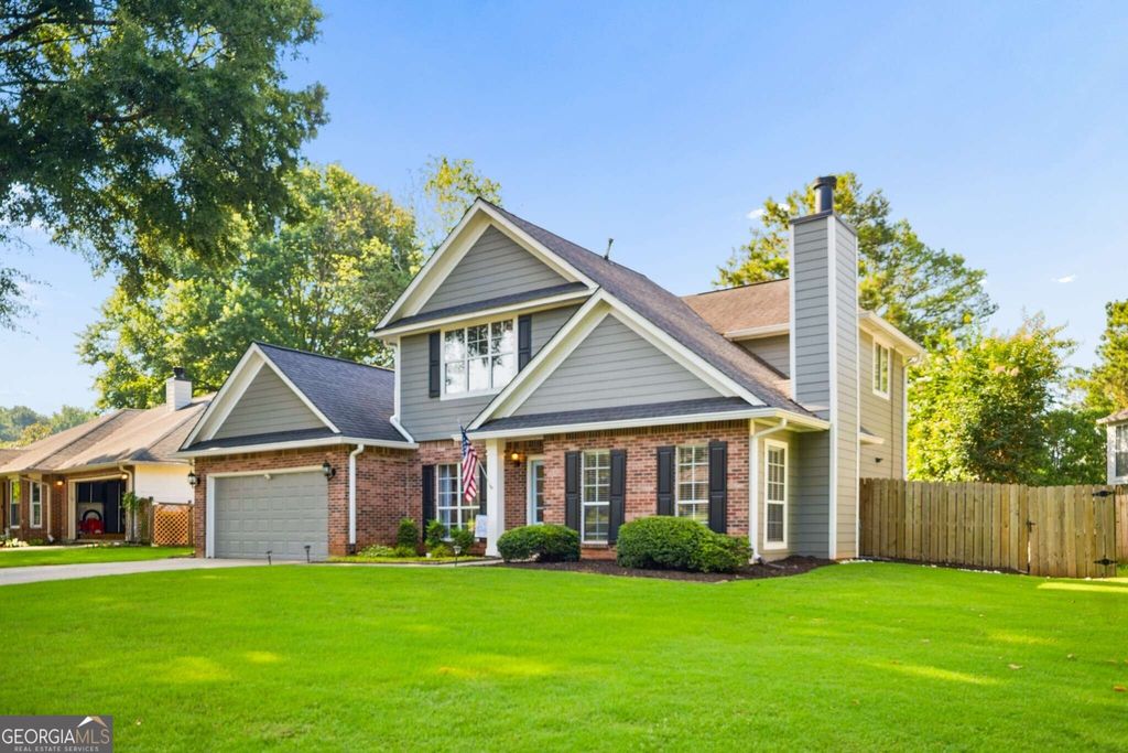 Photo of 10785 Willow Meadow Circle, Alpharetta, GA 30022 (MLS # 10798185)
