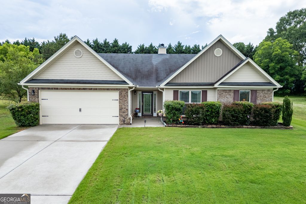 Photo of 810 Brandon Drive, Winder, GA 30680 (MLS # 10772327)
