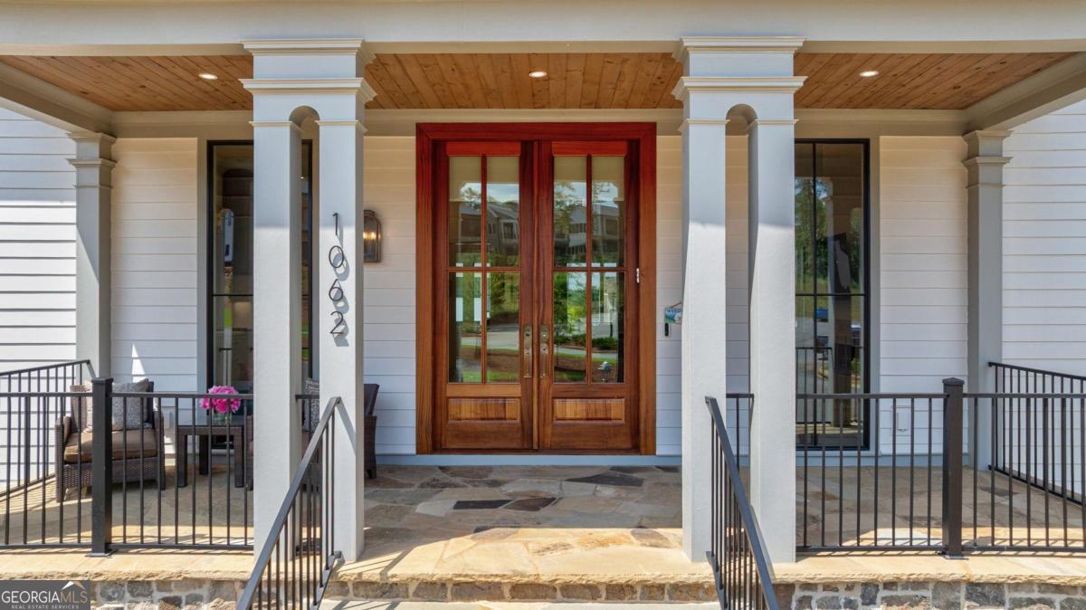 1062 Fish Hook LN