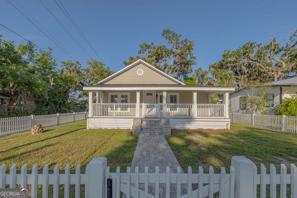 Photo of 1525 Tillman Avenue, Brunswick, GA 31520 (MLS # 10637590)