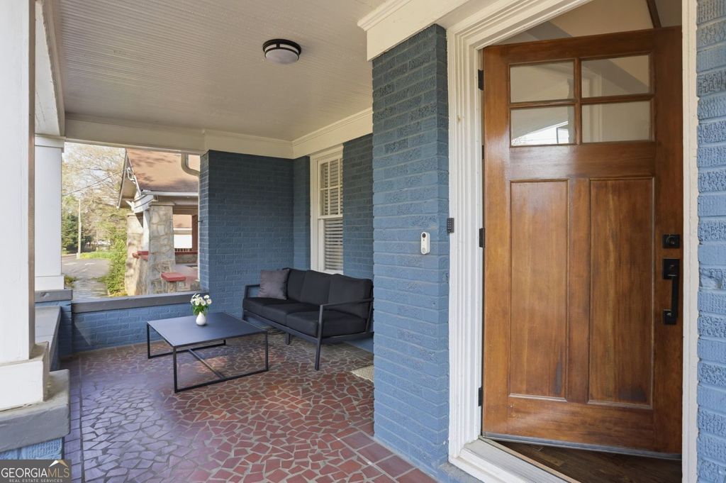 Photo of 2133 Cascade Road, Atlanta, GA 30311 (MLS # 10719903)