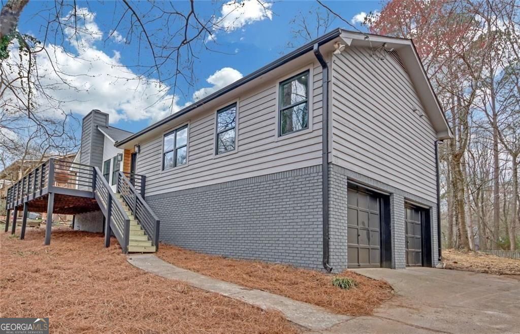 Creek View - Residential