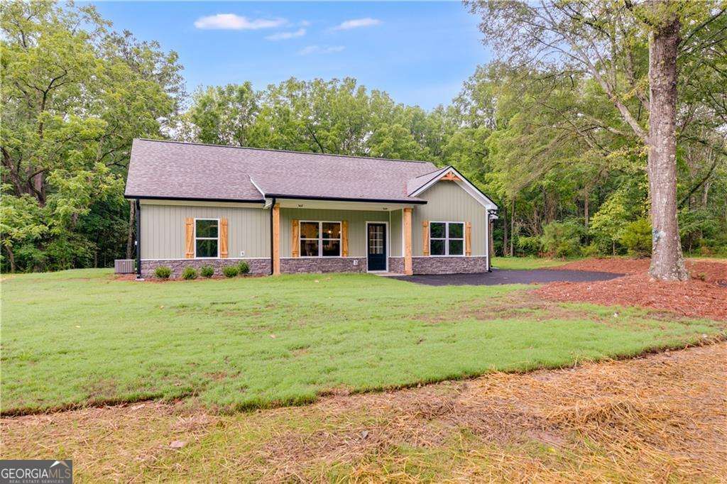 Photo of 1549 Winn Road, Douglasville, GA 30134 (MLS # 10657002)