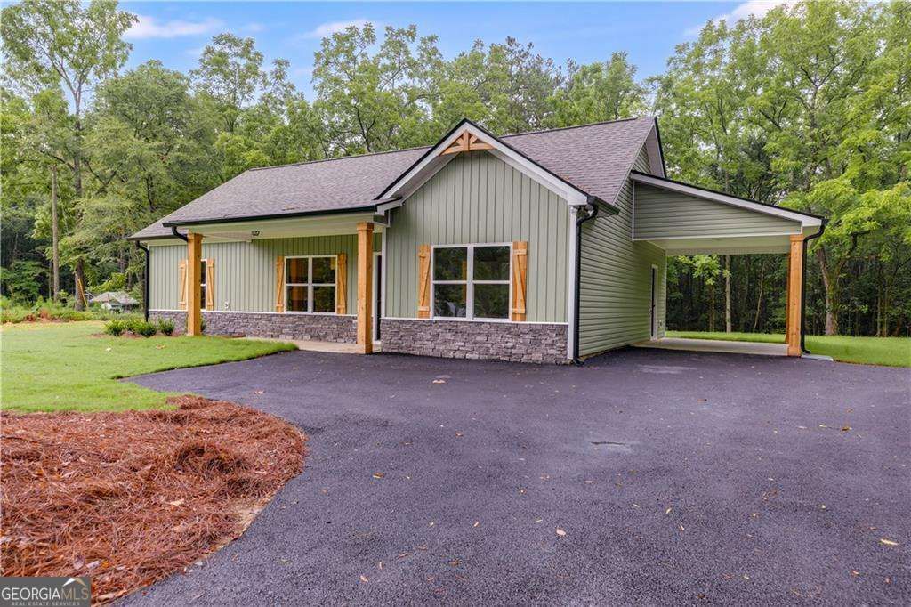 Photo of 1549 Winn Road, Douglasville, GA 30134 (MLS # 10657002)