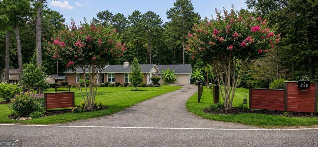 Photo of 238 W Wedgewood Circle, Newnan, GA 30263 (MLS # 10815030)