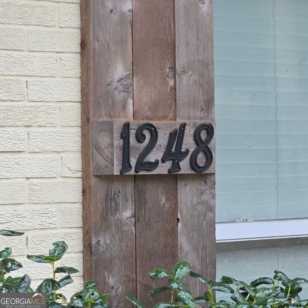 Photo of 1248 Oakcrest Drive SW, Atlanta, GA 30311 (MLS # 10688291)