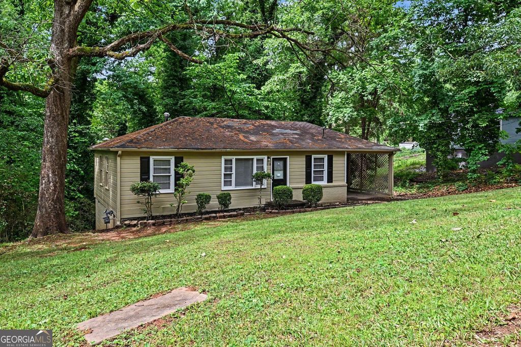 Photo of 618 Hickory Trail, Mableton, GA 30126 (MLS # 10754880)