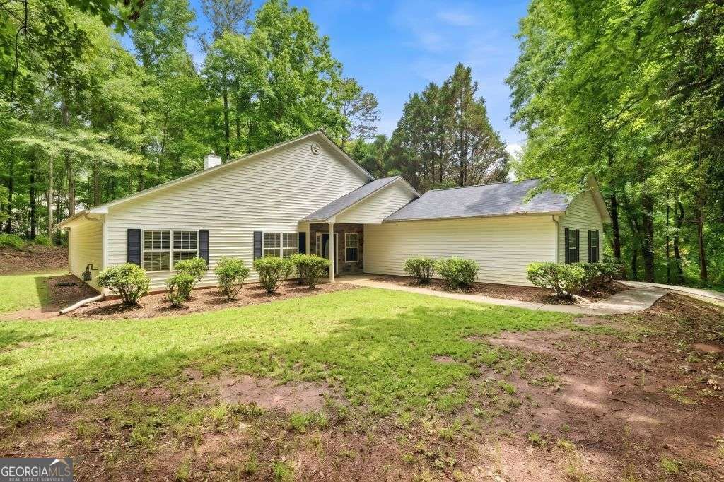 Photo of 359 Cannongate Road, Sharpsburg, GA 30277 (MLS # 10774931)