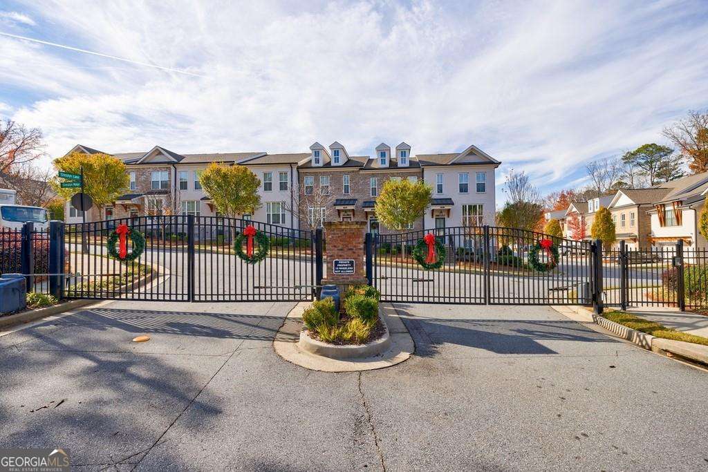 5260 Cresslyn RDG