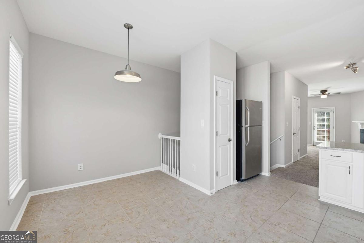 3294 Mill Springs CIR