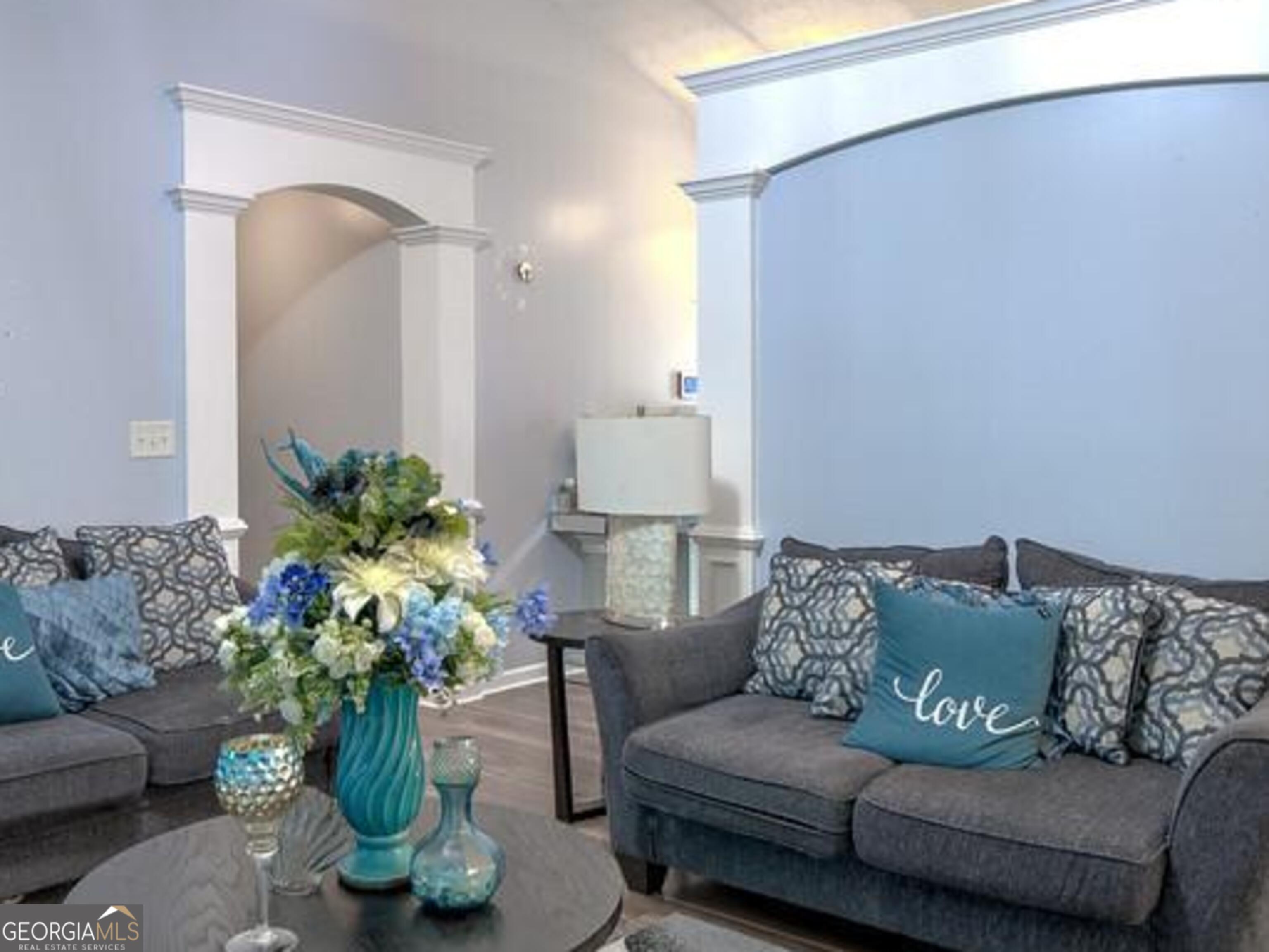 1513 Pointe South CIR