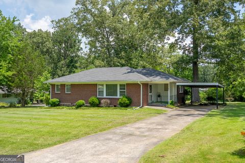 Photo of 2628 Lakeridge Circle NW, Rome, GA 30165 (MLS # 10551885)