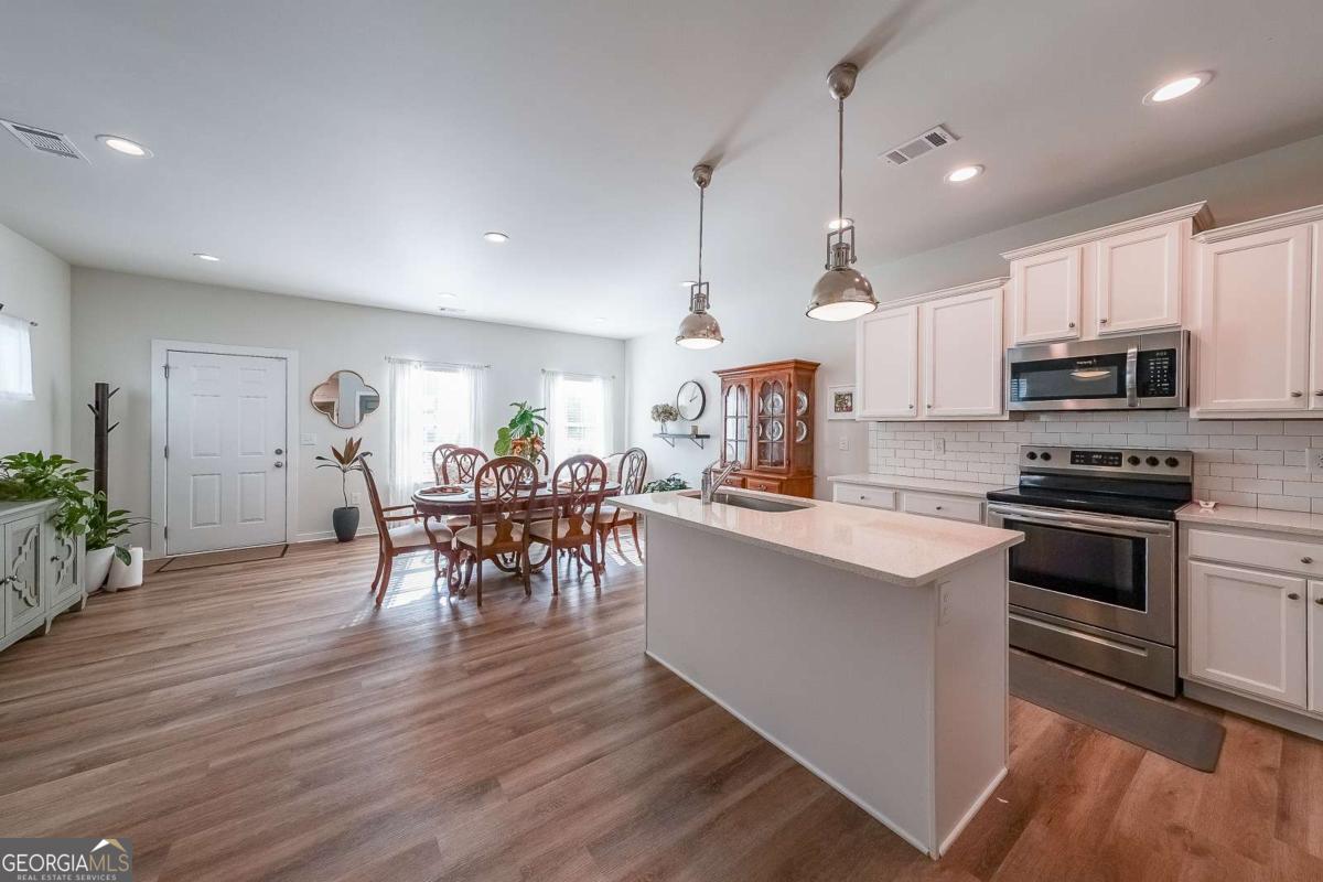 Lantern Walk - Residential