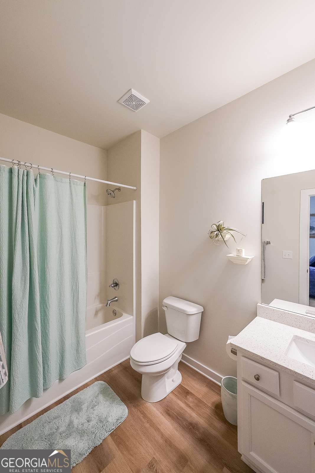 Lantern Walk - Residential