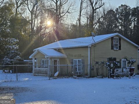 A home in Lizella