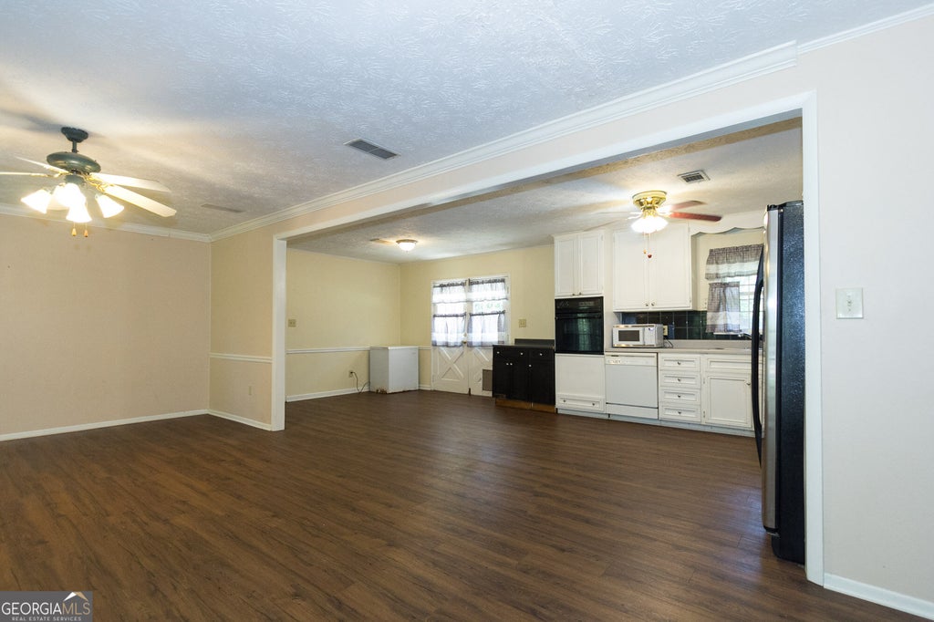 Photo of 3720 Sunny Hill Drive, Loganville, GA 30052 (MLS # 10835386)