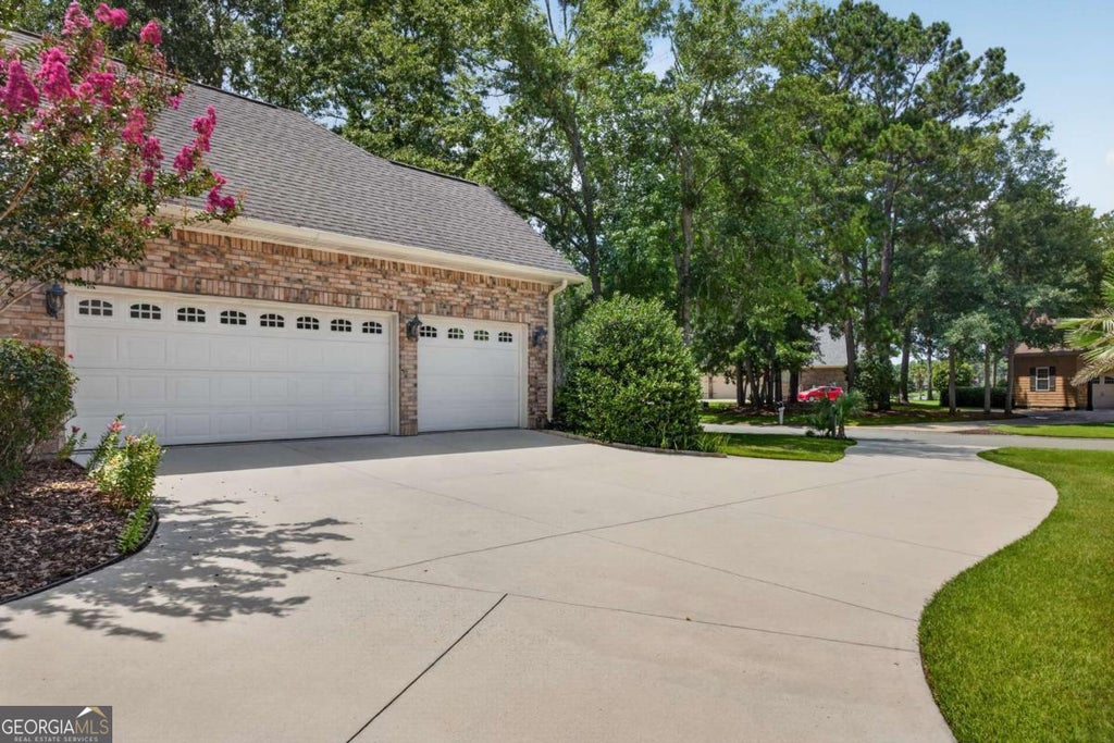 Photo of 639 Chastain Circle, Richmond Hill, GA 31324 (MLS # 10803969)