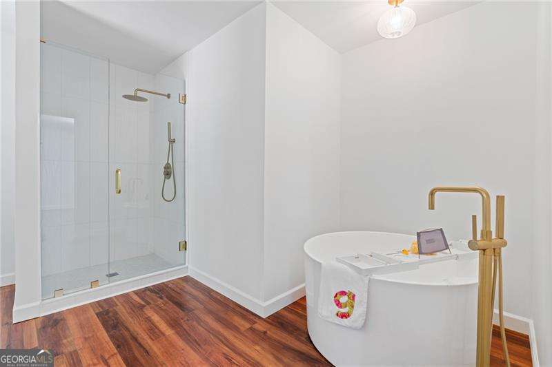 Pine Creek - Residential