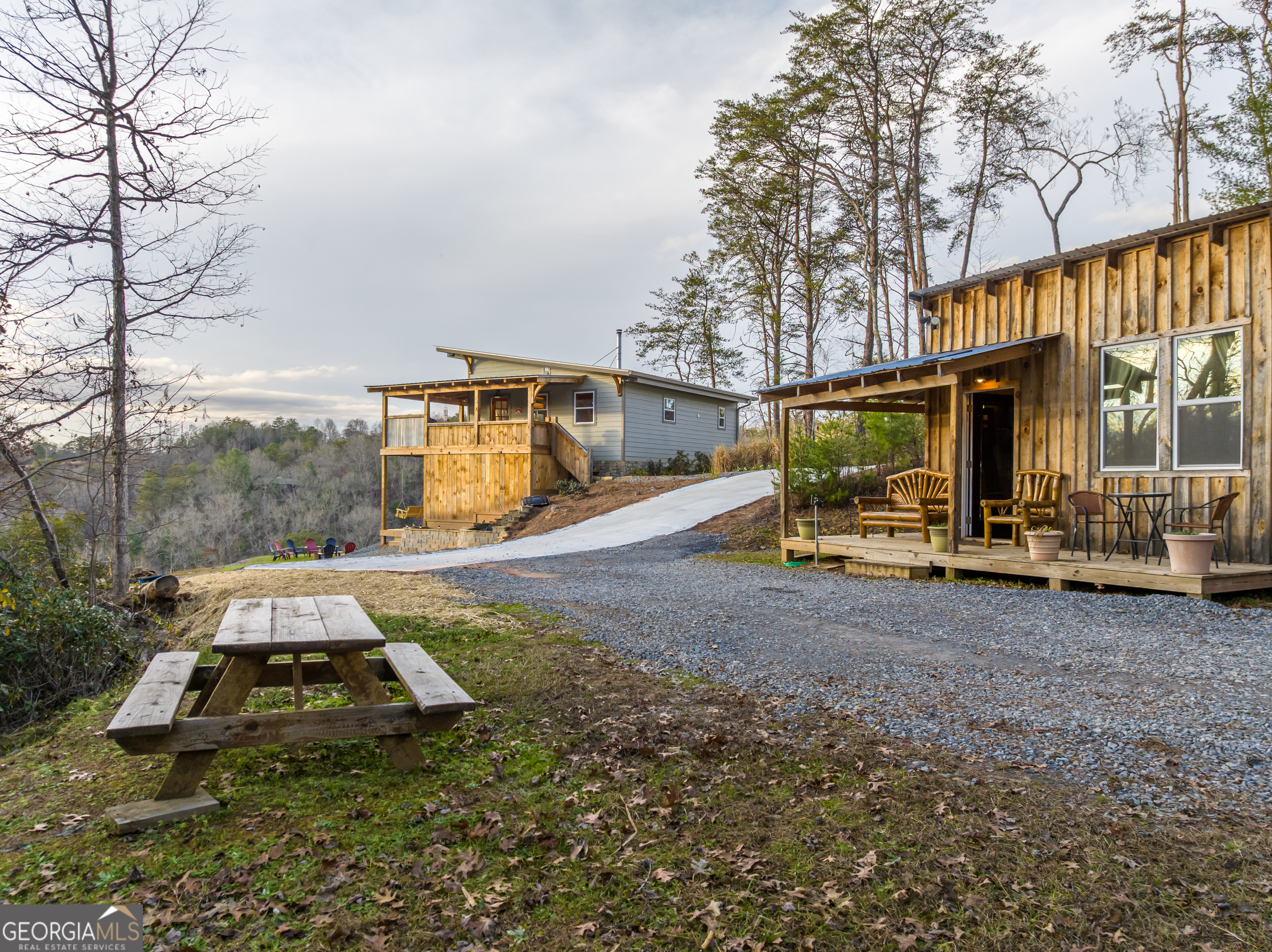 21-235 Riverview CIR