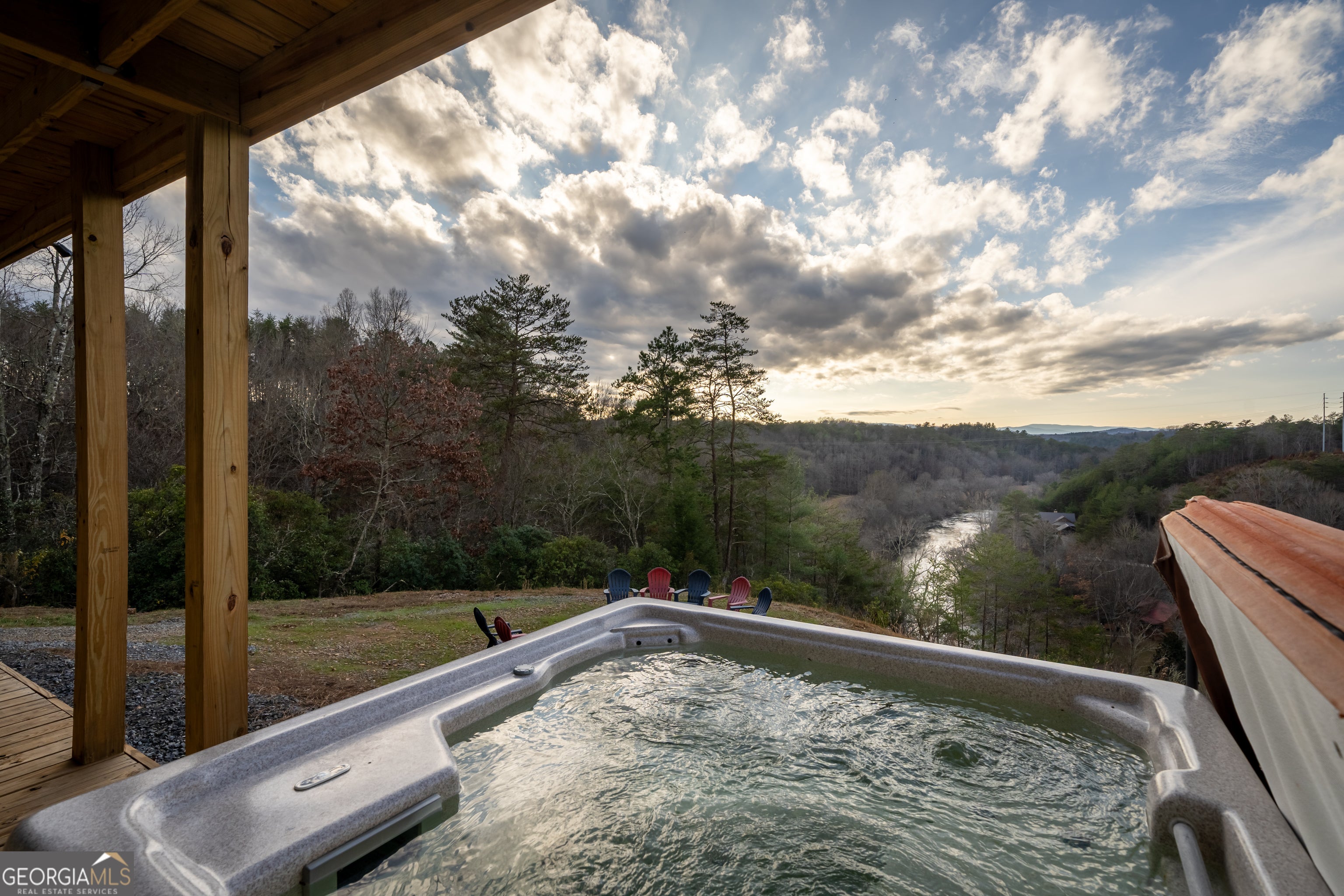21-235 Riverview CIR