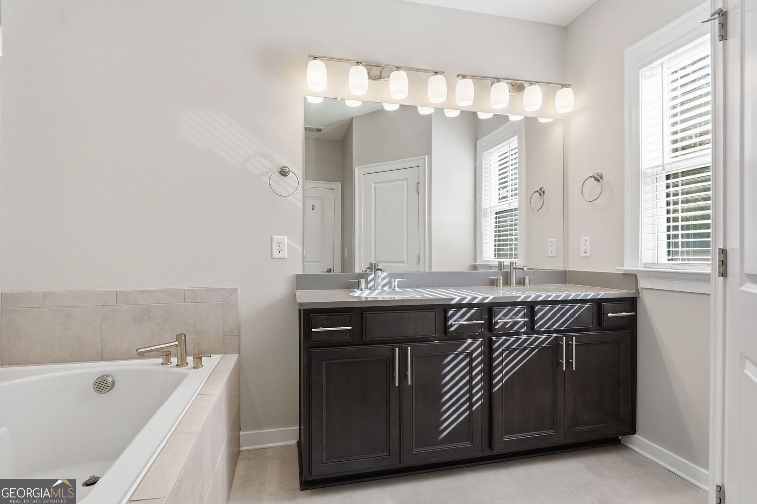 Altus at the Quarter - Residential