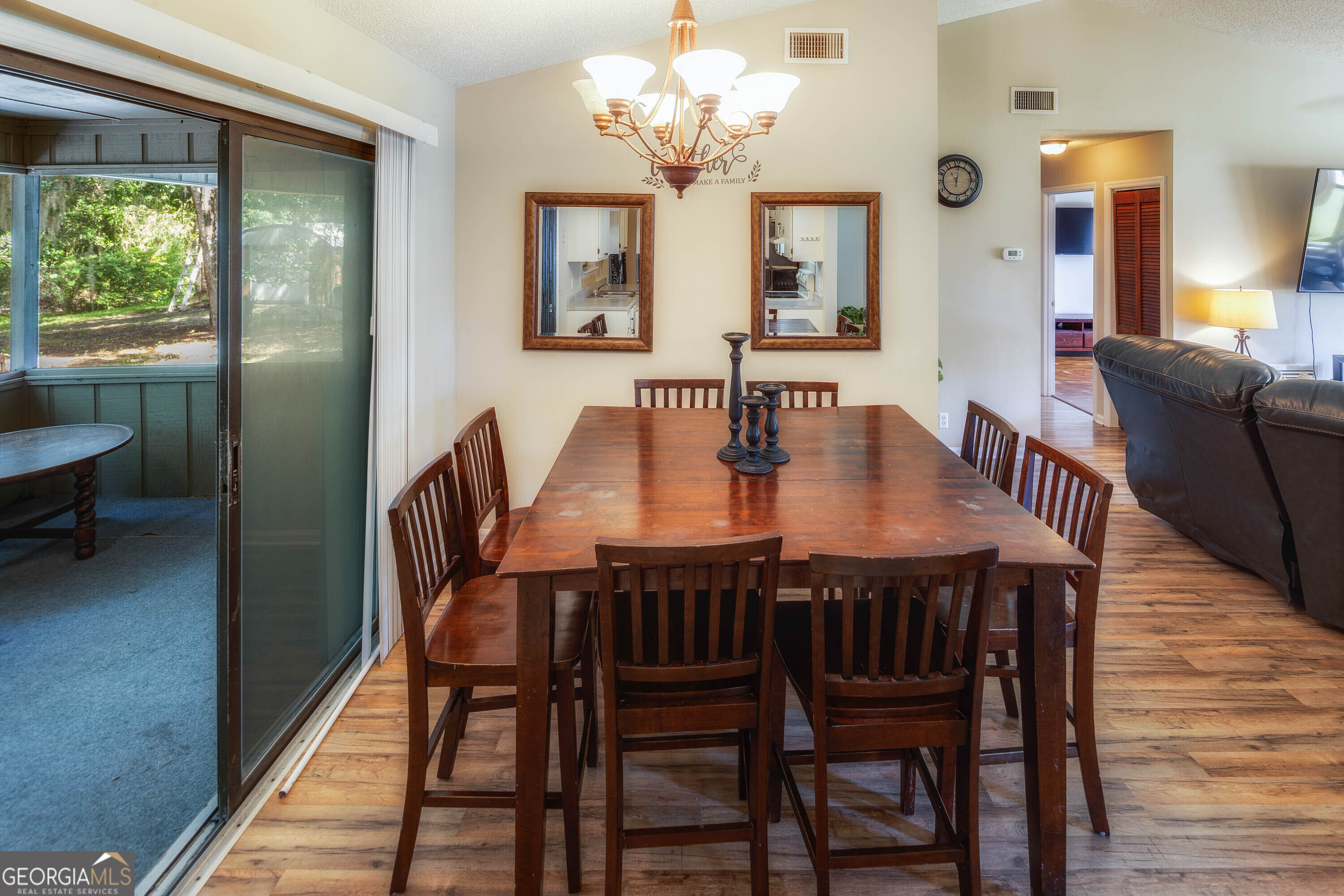 145 Fairfield DR