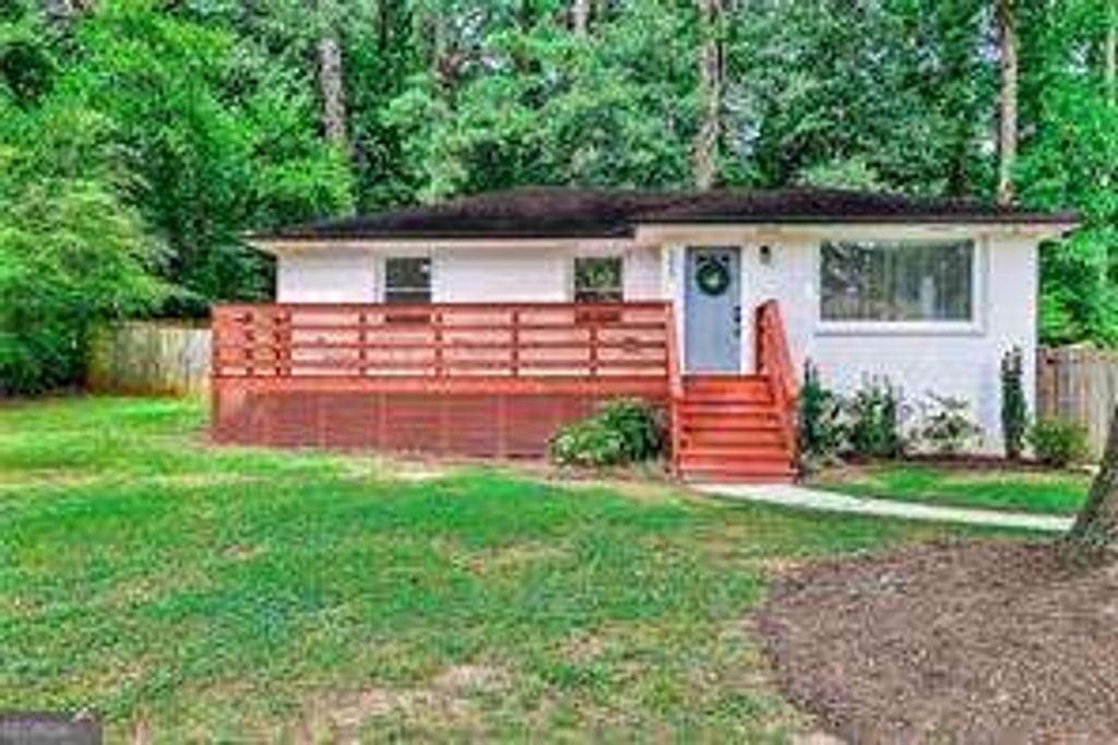 Photo of 2352 Marion Circle, Decatur, GA 30032 (MLS # 10638829)