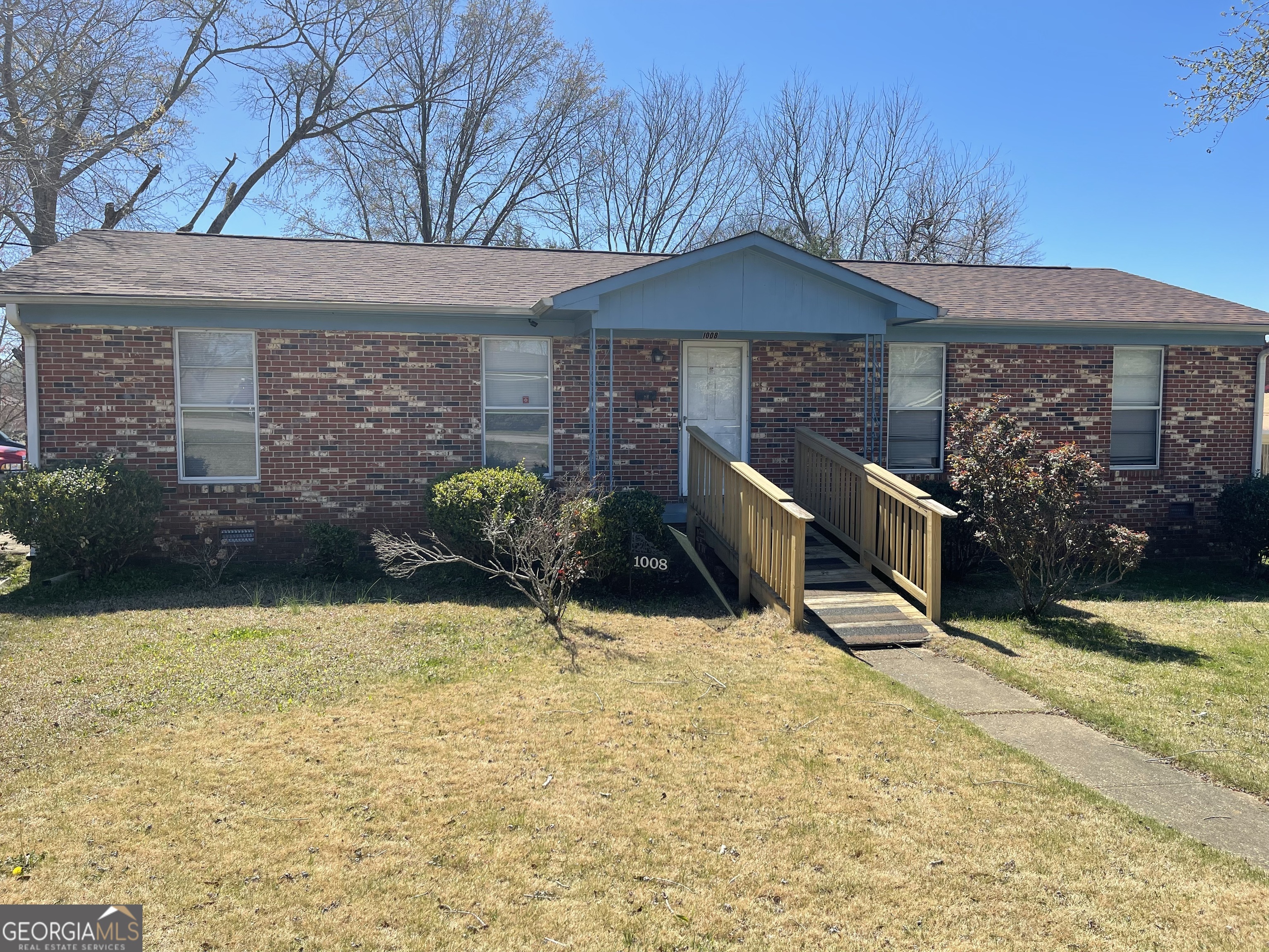 This charming property features 6 bedrooms, 2.5 baths. screened sitting porch and 2230 Sq. Ft. Located in a quiet neighborhood. Don't miss this opportunity to make this home yours.
