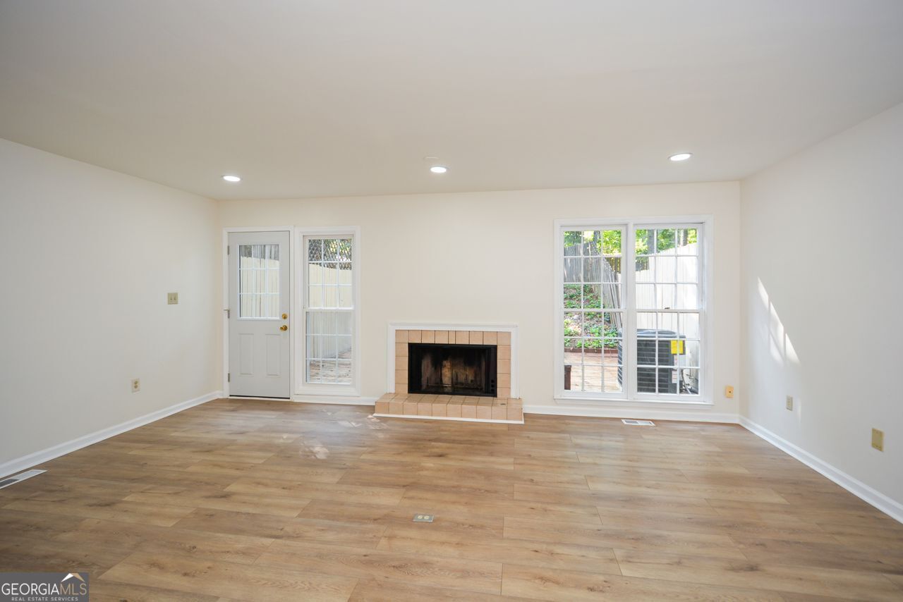 Wellcrest Townhomes - Residential