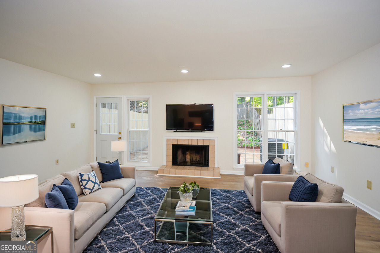 Wellcrest Townhomes - Residential