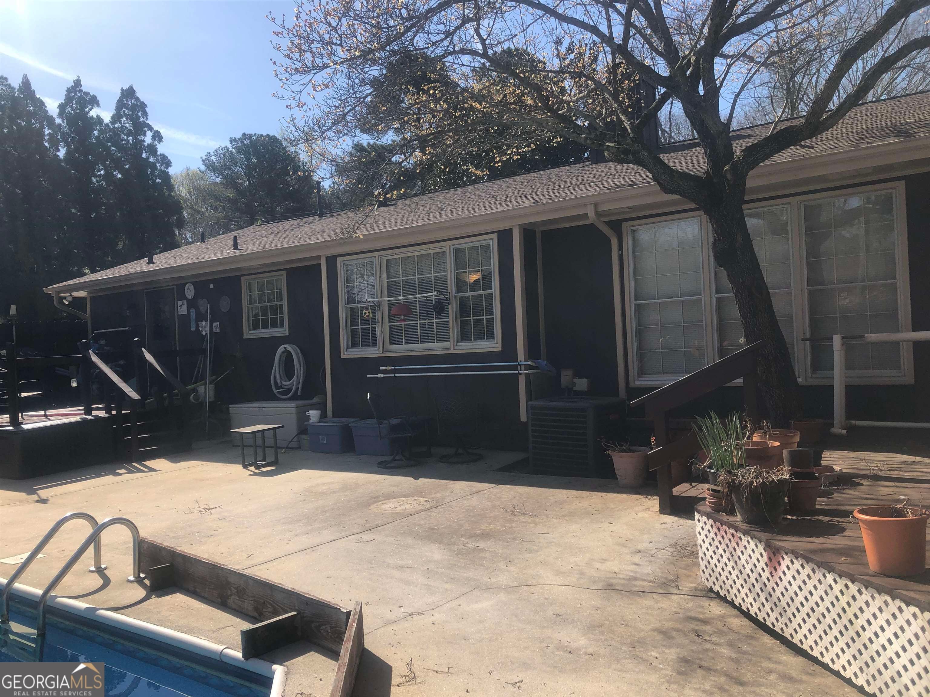 2160 Pinewood DR