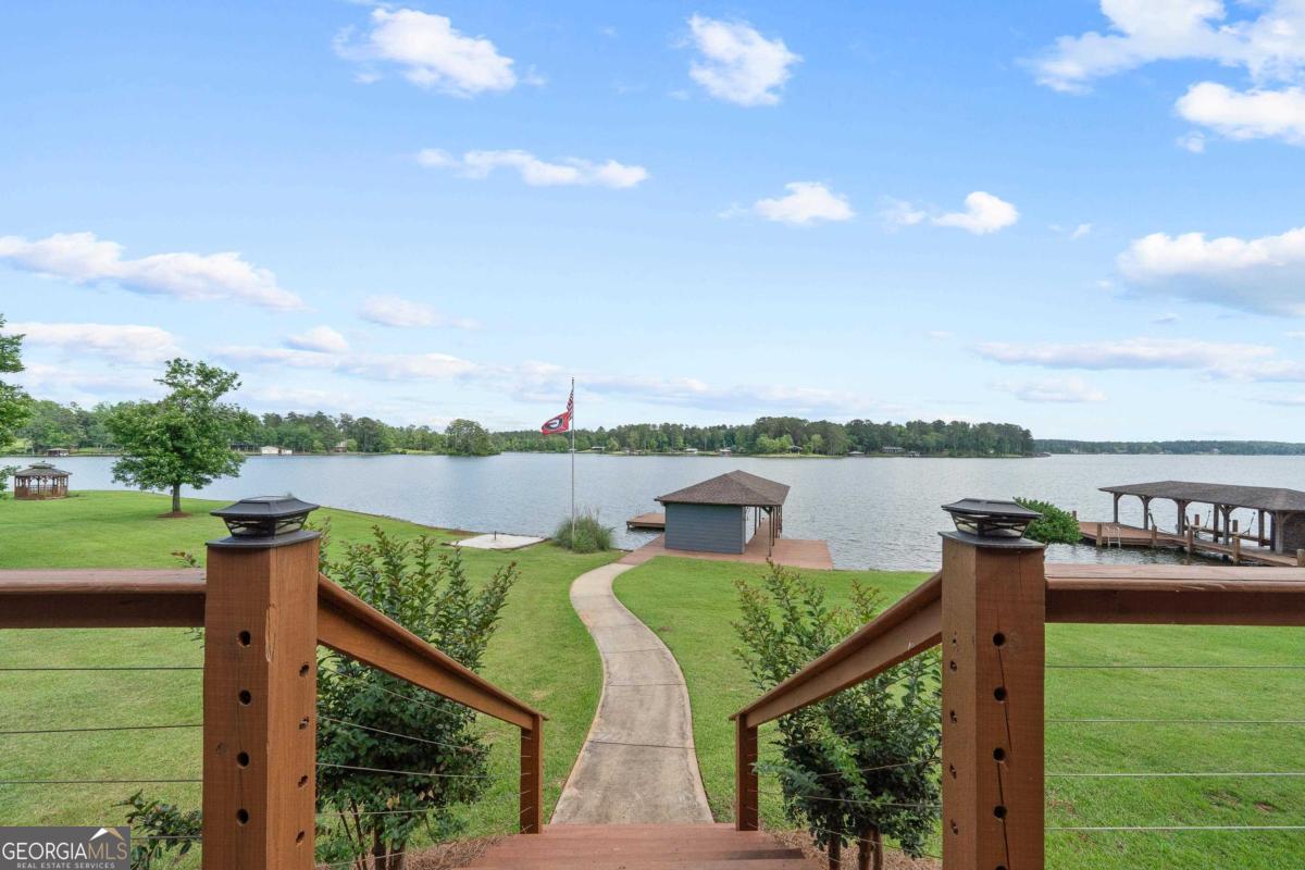 32 Lily PT