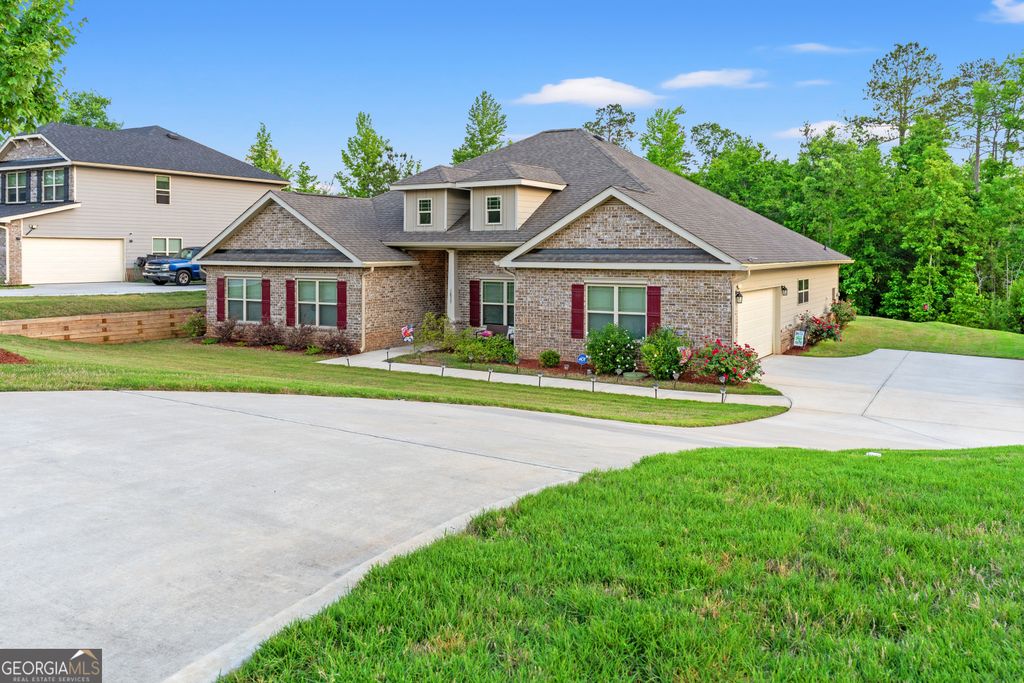 Photo of 1833 Abbey Road, Griffin, GA 30223 (MLS # 10770599)