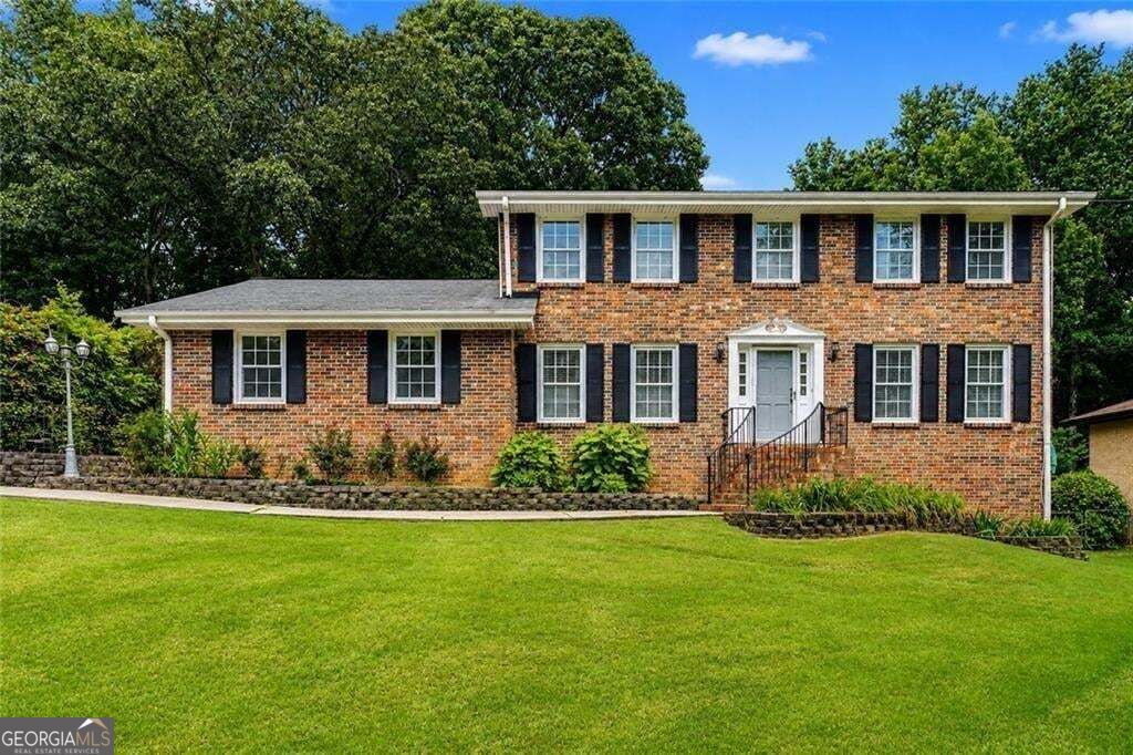 Photo of 1683 Oak Ridge Circle SW, Stone Mountain, GA 30087 (MLS # 10866606)
