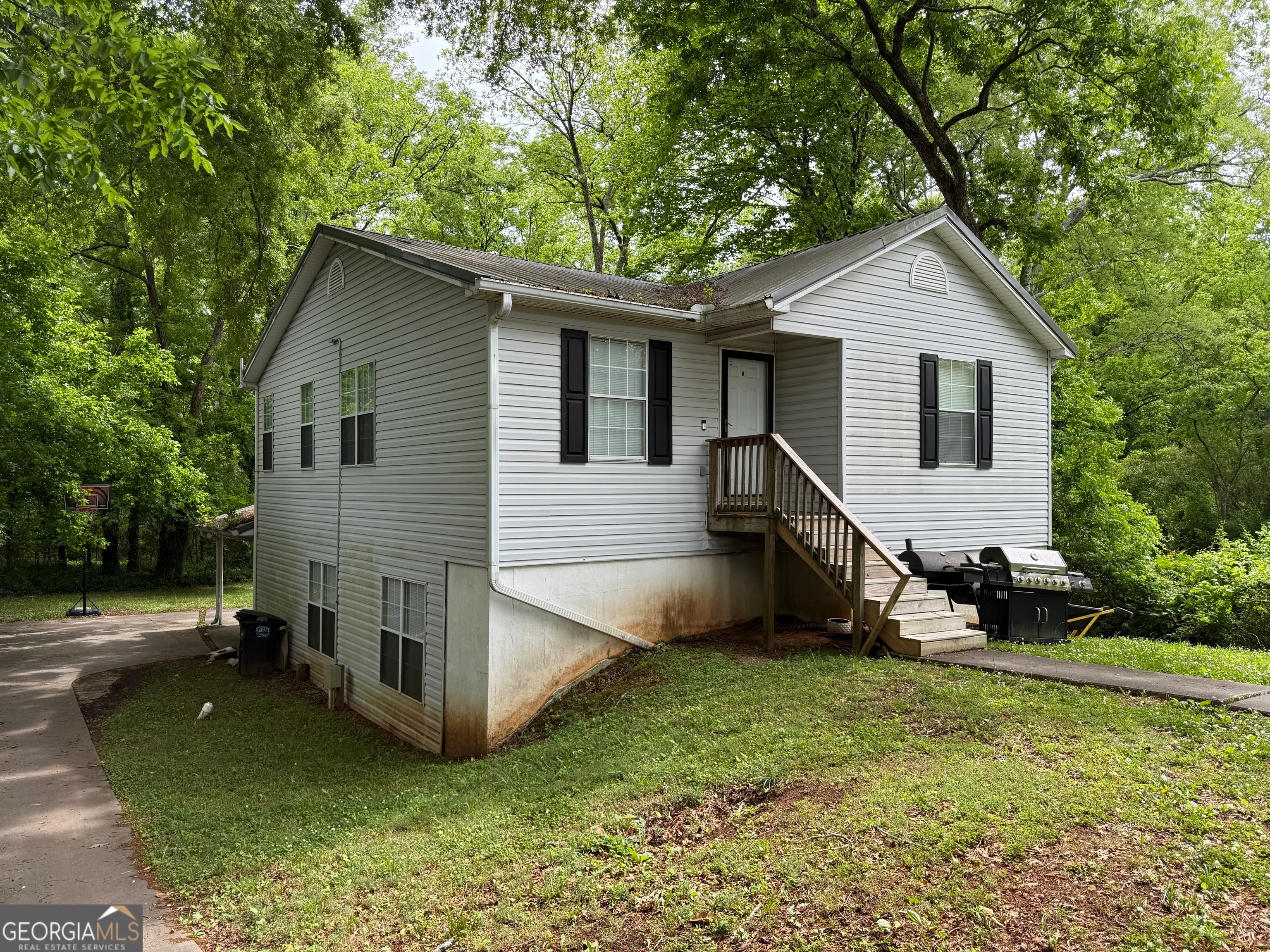 1300 Calhoun Avenue NE