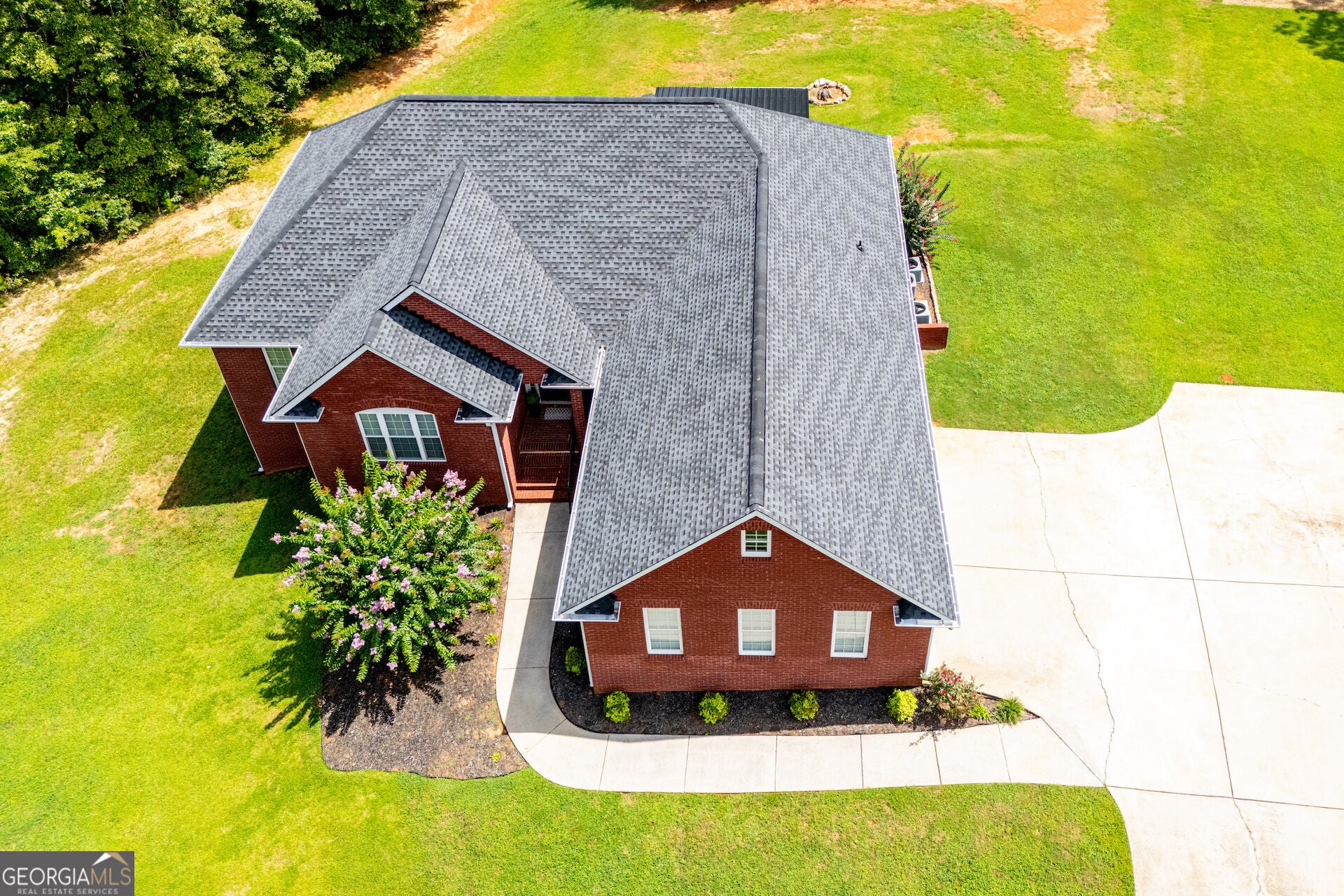 896 Winn RD