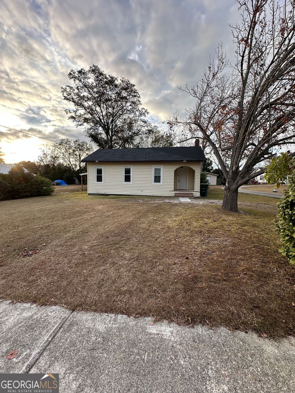 Photo of 306 S Tillman Street, Glennville, GA 30427 (MLS # 10659261)