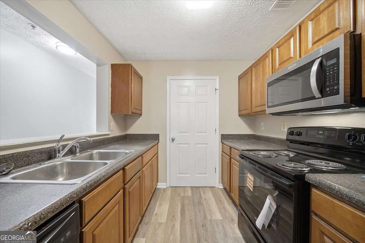 Fairington Ridge Rev 03-01 - Residential