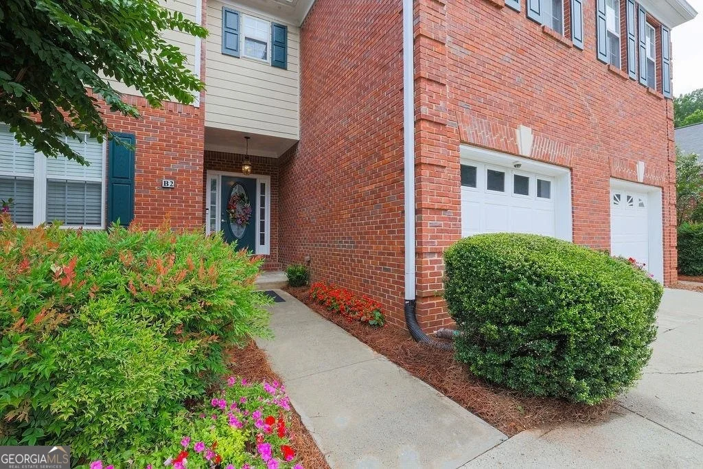 2075 Pine Tree Drive Unit B2