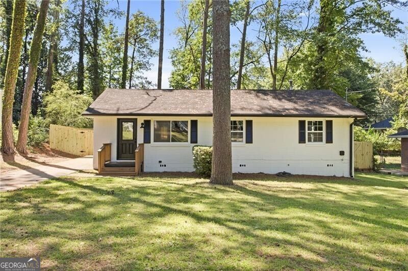 Photo of 1676 Hollyhock Terrace, Decatur, GA 30032 (MLS # 10834455)