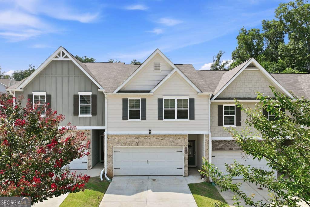 Photo of 3642 Abbey Way, Gainesville, GA 30507 (MLS # 10816405)