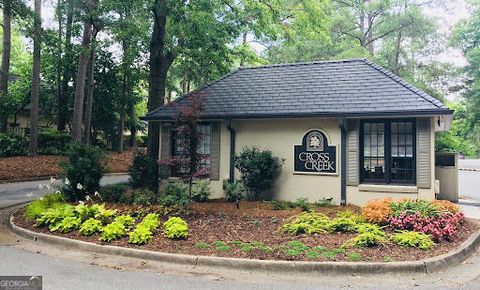 Photo of 64 NW Chaumont Square NW, Atlanta, GA 30327 (MLS # 10692158)