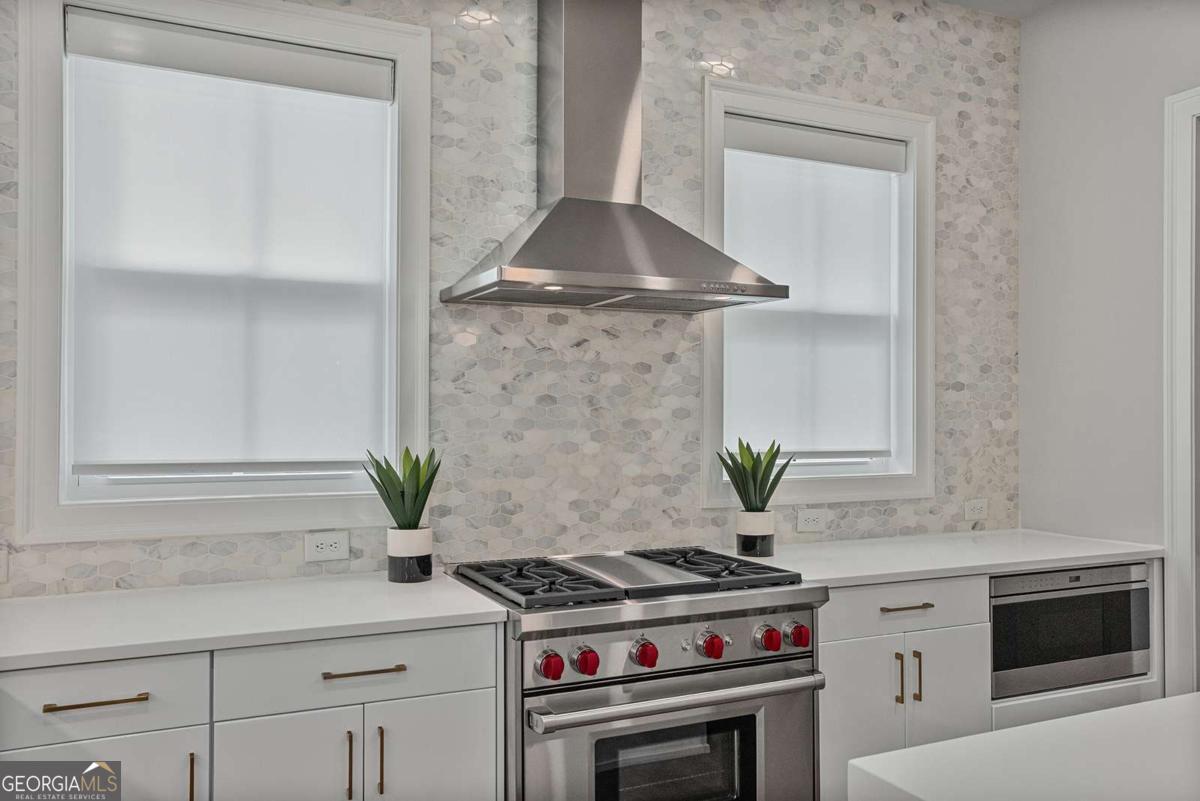 574 Boulevard Place #12