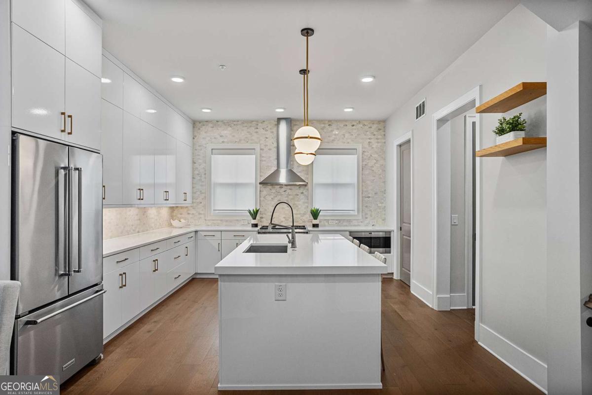 574 Boulevard Place #12