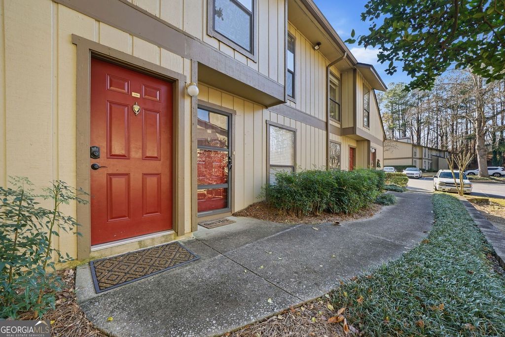 Photo of 1104 Woodcliff Drive, Atlanta, GA 30350 (MLS # 10656980)