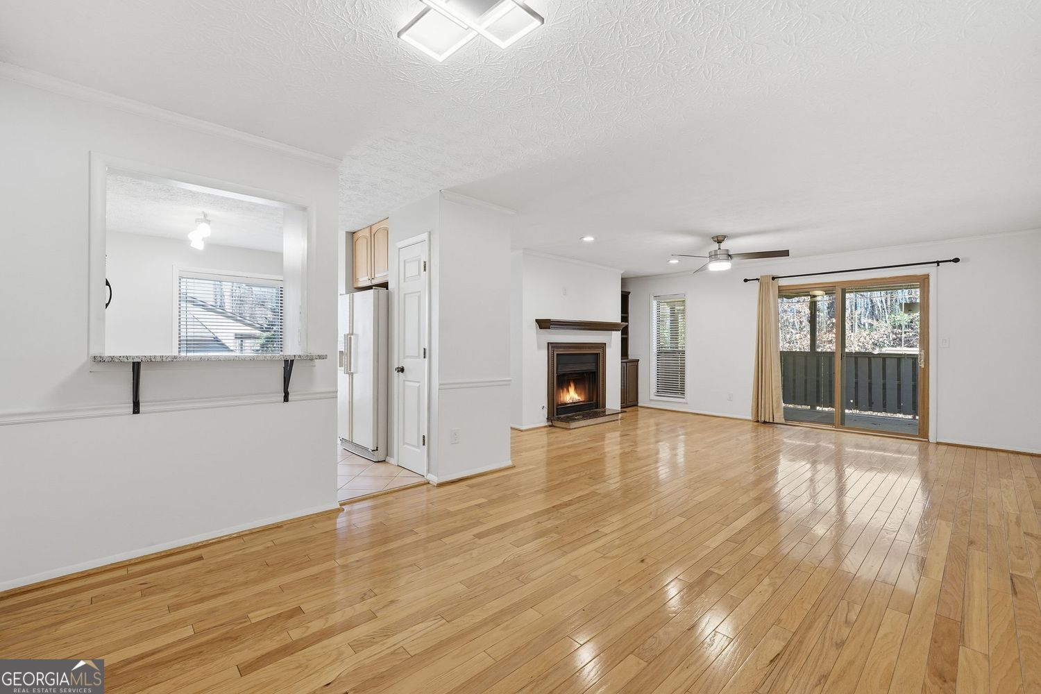 Atlanta, Georgia 30350, United States, 2 Bedrooms Bedrooms, ,2 BathroomsBathrooms,Residential,Active,254650