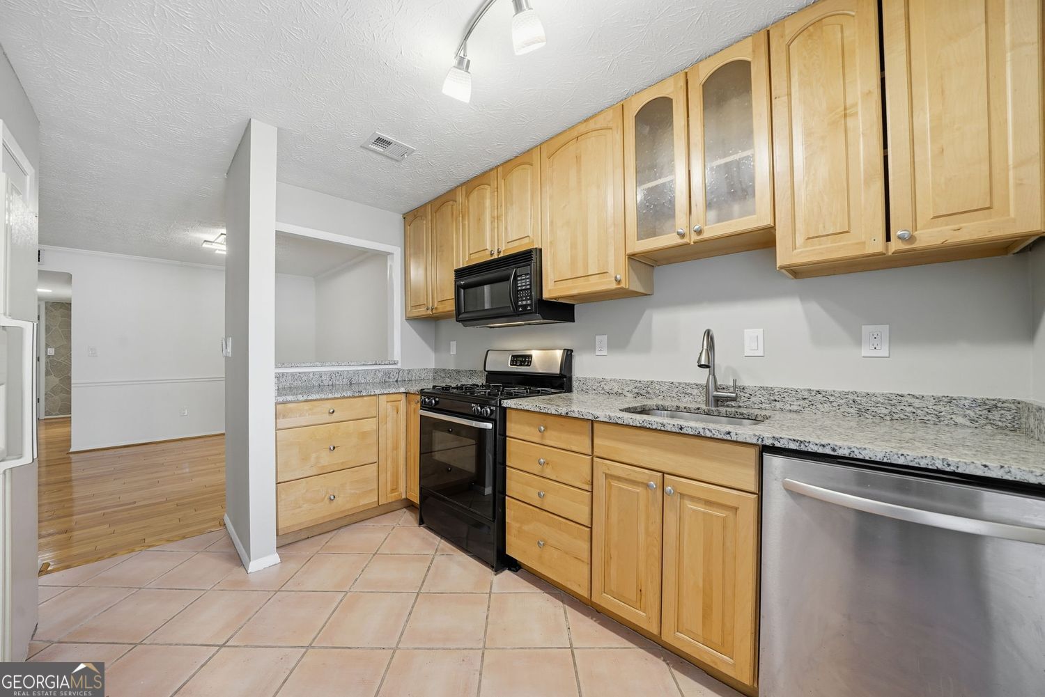 Atlanta, Georgia 30350, United States, 2 Bedrooms Bedrooms, ,2 BathroomsBathrooms,Residential,Active,254650