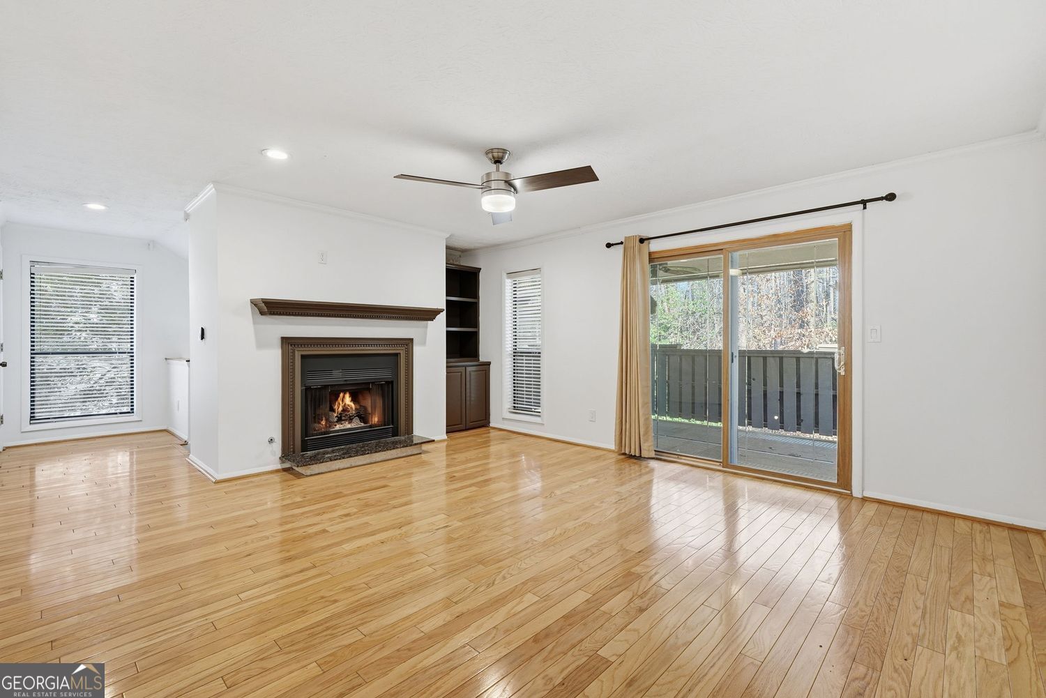 Atlanta, Georgia 30350, United States, 2 Bedrooms Bedrooms, ,2 BathroomsBathrooms,Residential,Active,254650