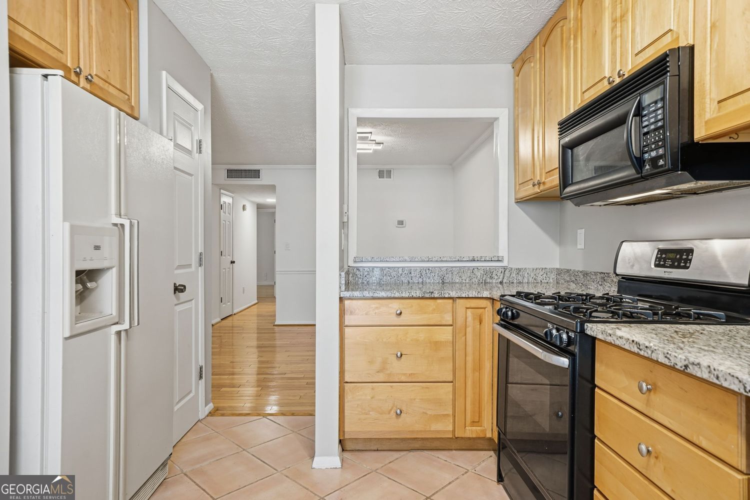 Atlanta, Georgia 30350, United States, 2 Bedrooms Bedrooms, ,2 BathroomsBathrooms,Residential,Active,254650