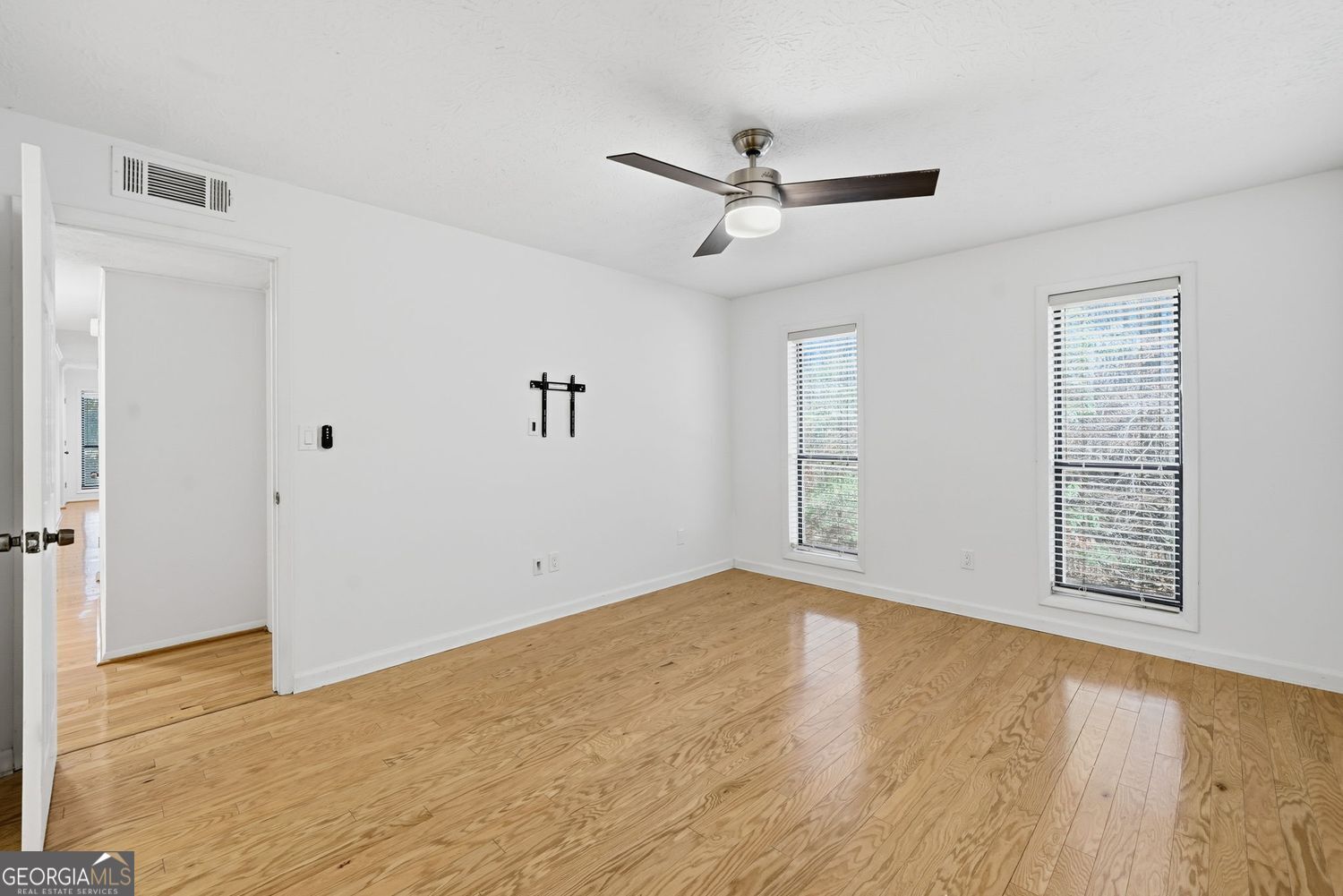 Atlanta, Georgia 30350, United States, 2 Bedrooms Bedrooms, ,2 BathroomsBathrooms,Residential,Active,254650